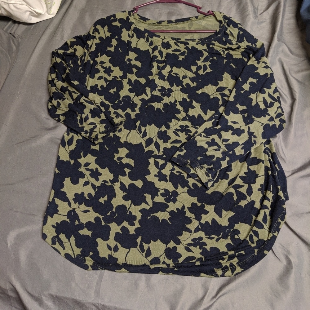 Maurice's shirt
